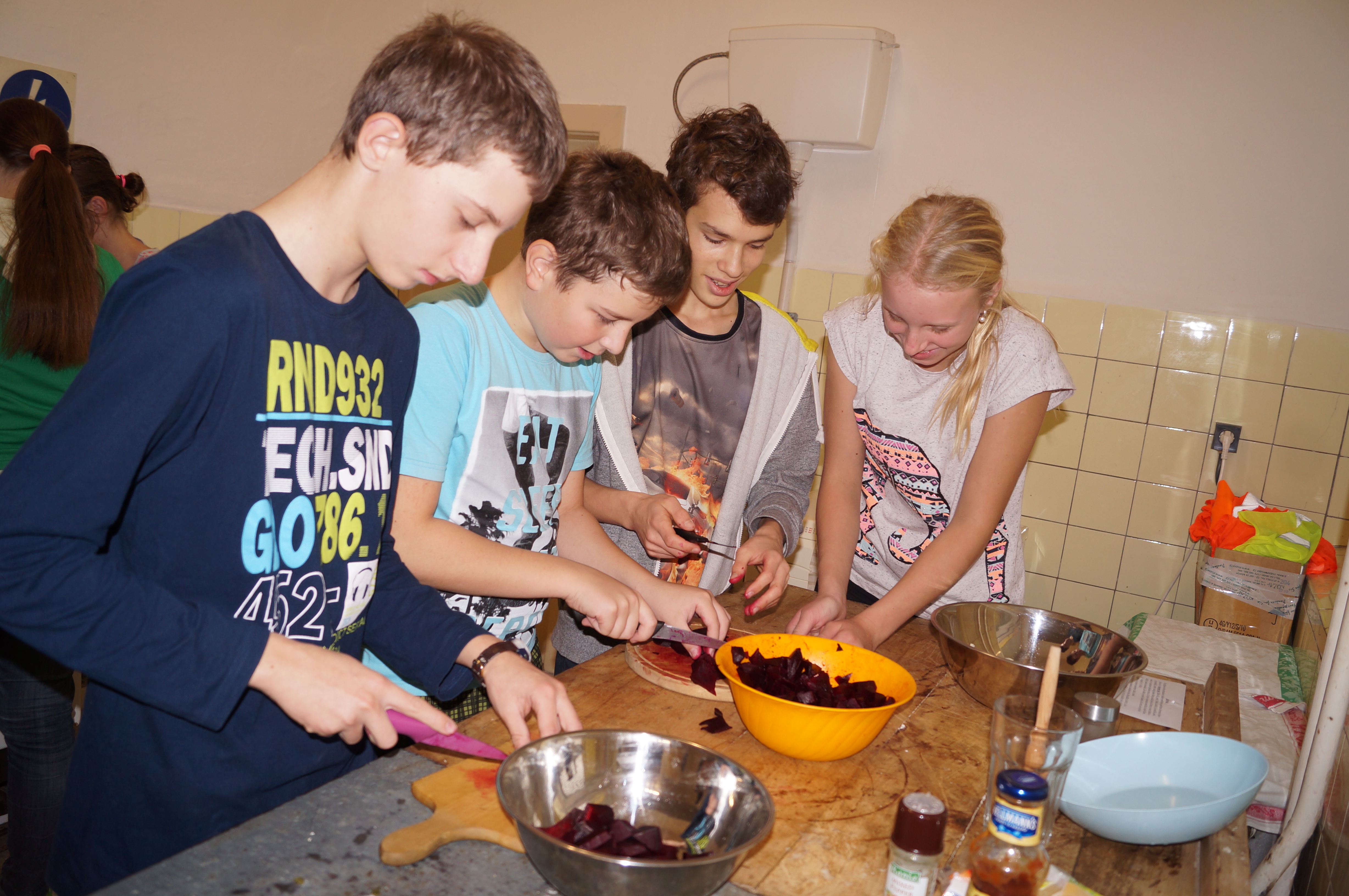Krájíme vychladlou řepu. 4