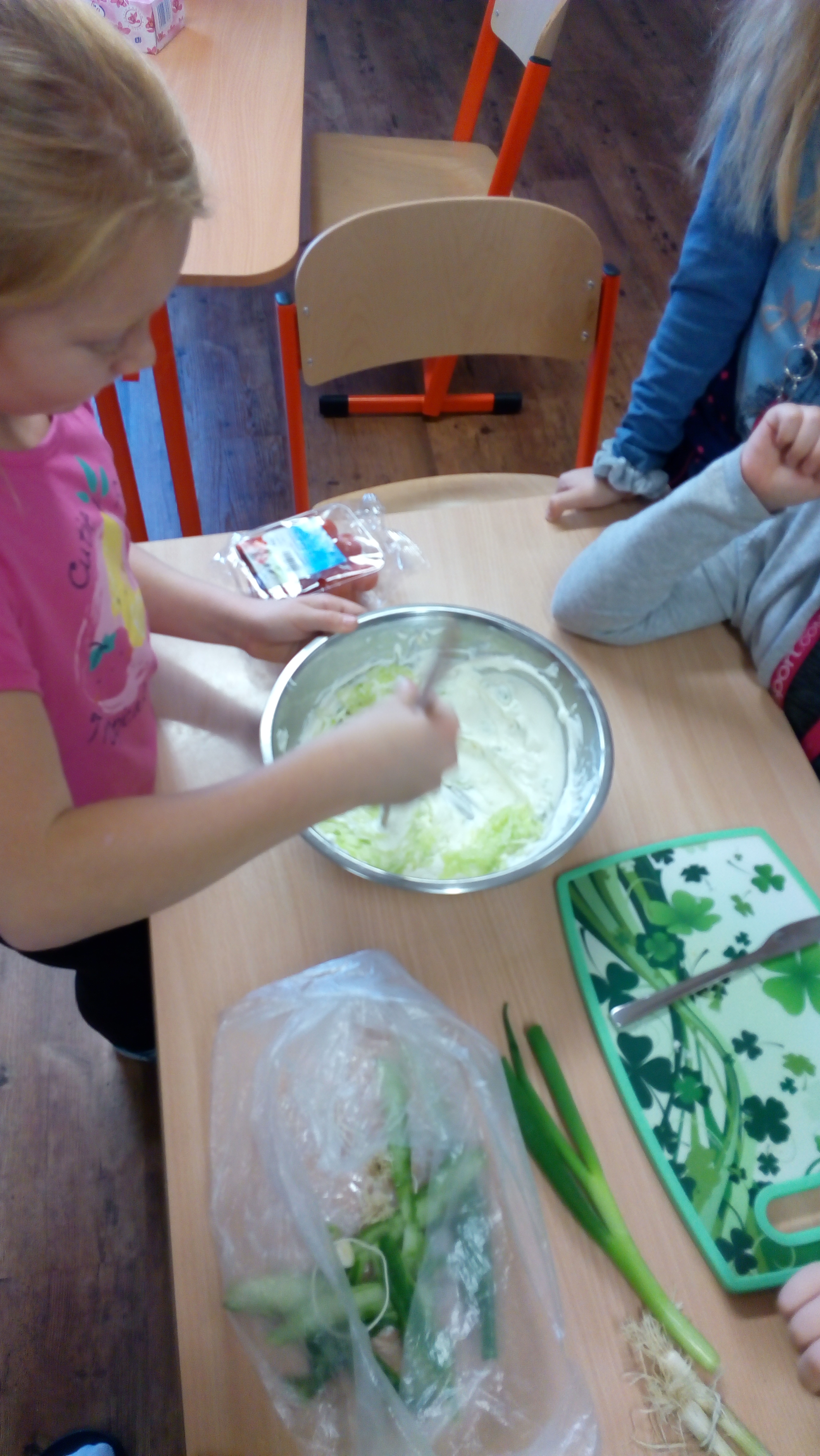 A nakonec vše promícháme. Lučinu máme hotovou. 7