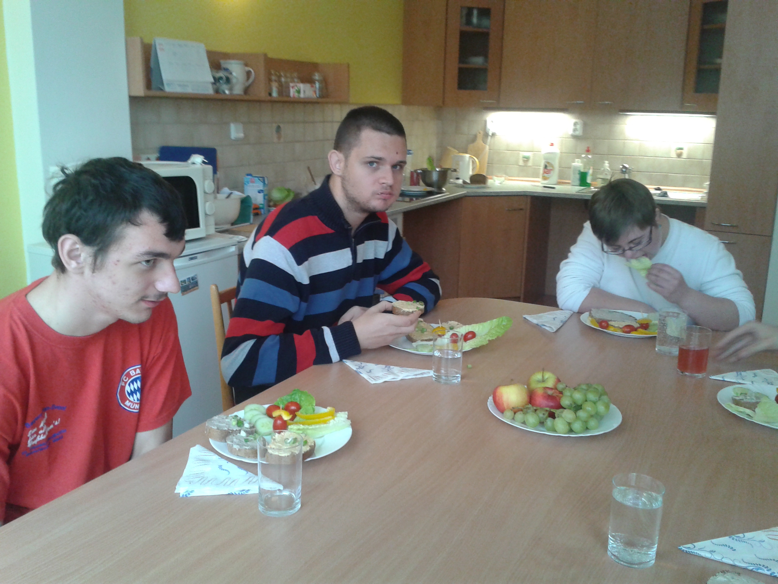 Dobrou chuť přeje Patrik, Martin, Jakub, Jirka a Jana. 9