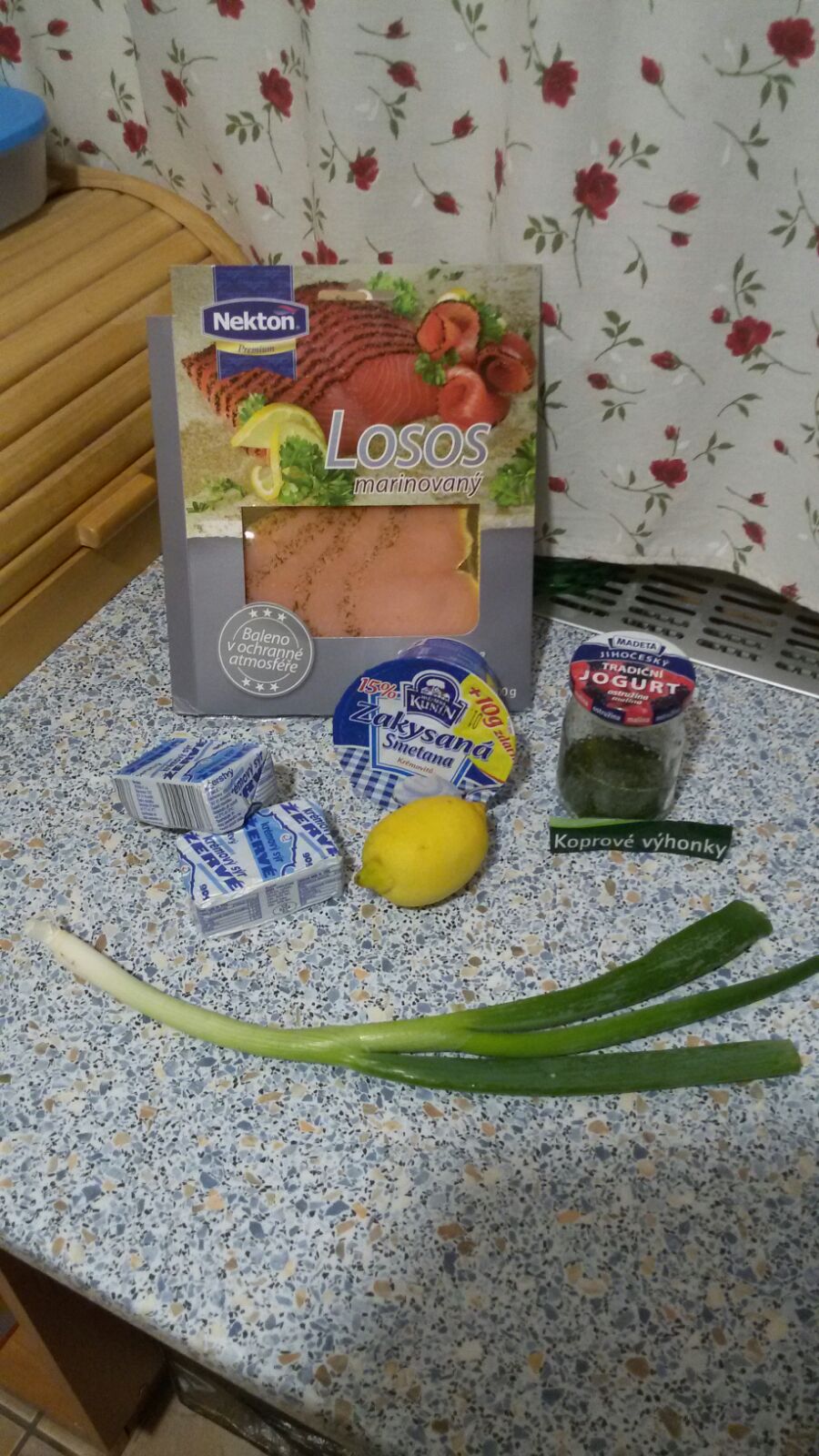 Připravily jsme si ingredience na pomazánku 6